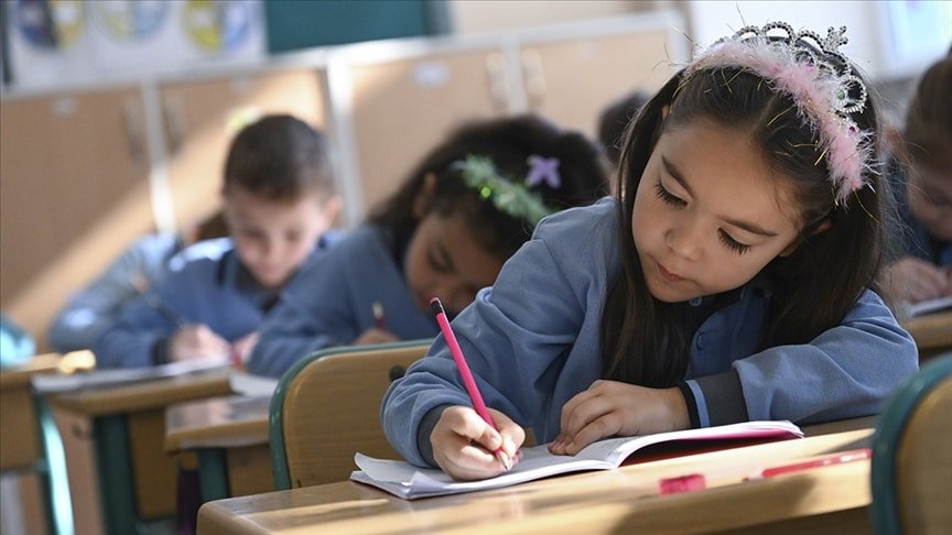 MEB açıkladı: Cuma günü okullar tatil edildi