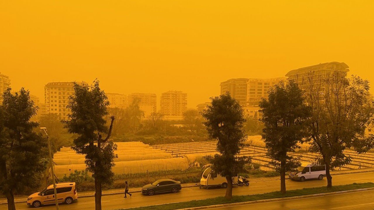 Meteoroloji uyardı: Sıcaklıklar yükseliyor, çöl tozu Türkiye’ye geliyor