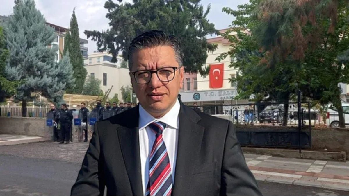 Son dakika... Eski AKP’li başkan 'yolsuzluktan' tutuklandı