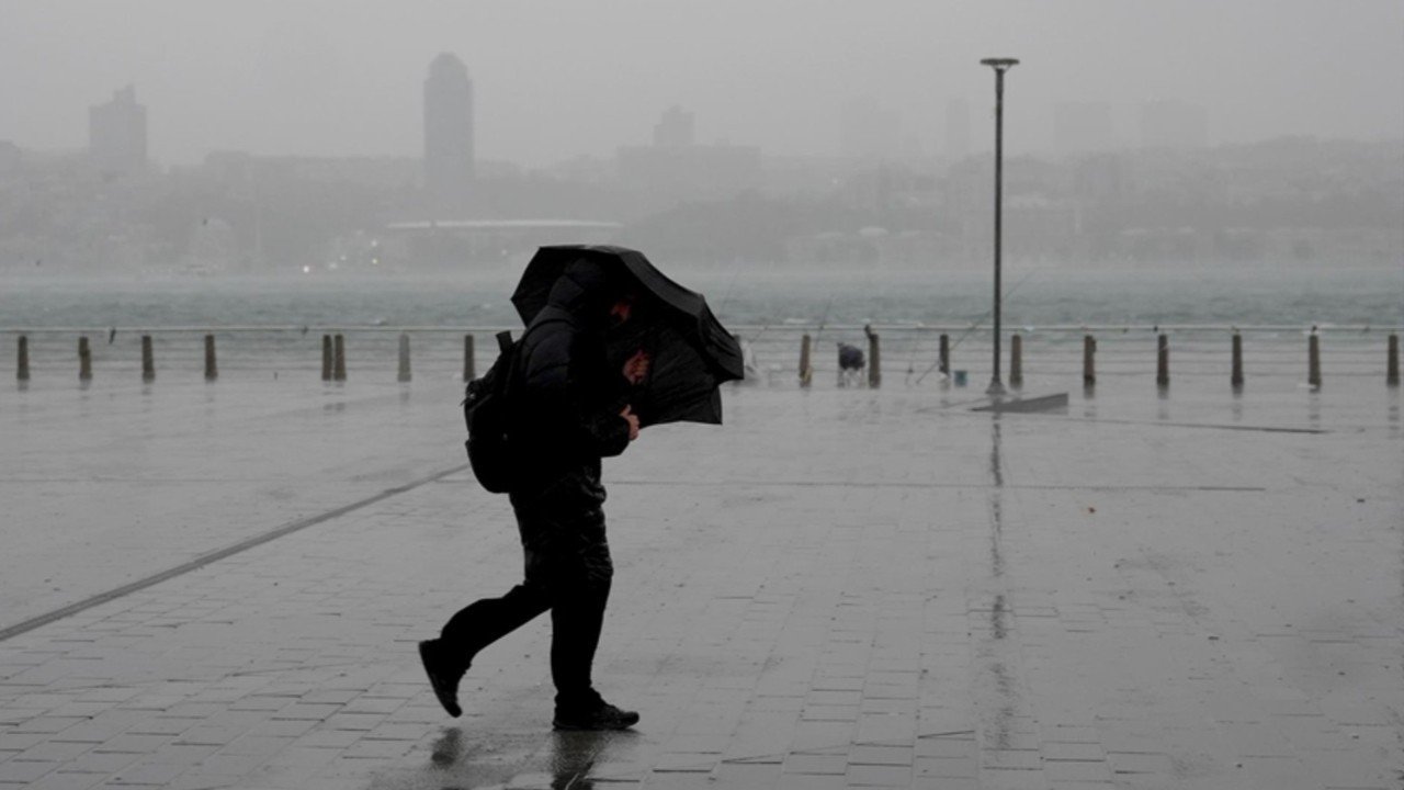 Meteoroloji'den çok sayıda il için uyarı: Kuvvetli yağış ve fırtına etkili olacak