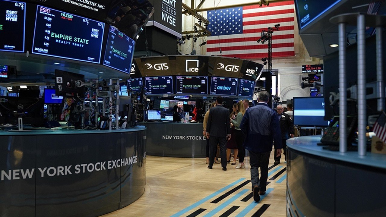 New York borsası karışık seyirle açıldı