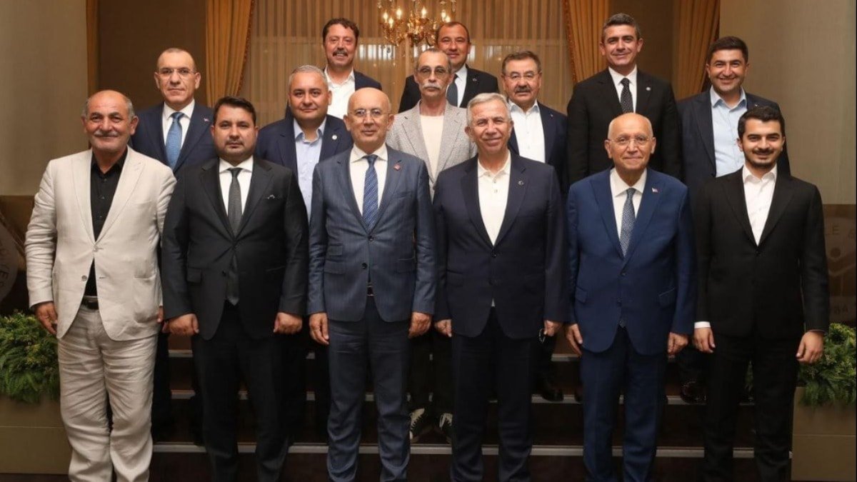 Kulisler alev alev! Ankara’da kafaları karıştıran ziyaret...