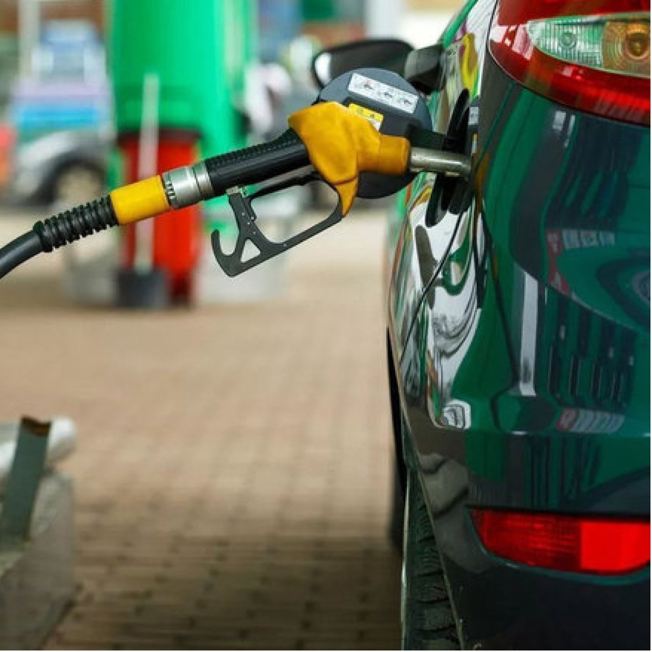 Benzin ve motorine zammı geldi?