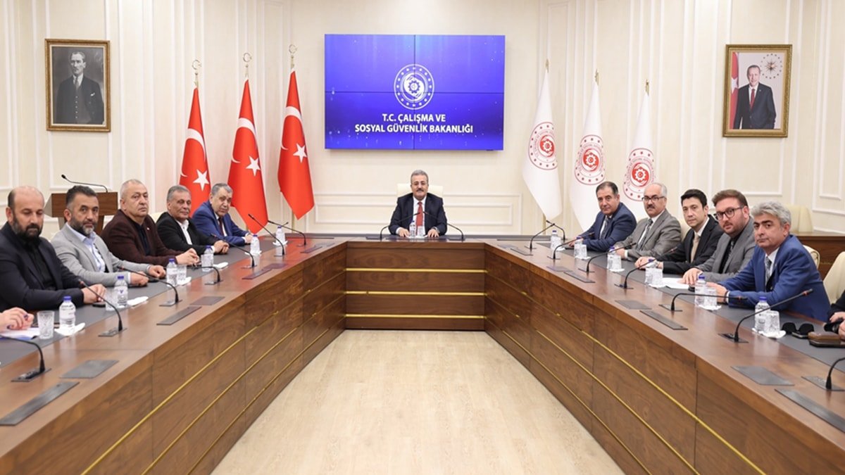 Son dakika... Bakanlık açıkladı: Maden işçileriyle işveren uzlaştı