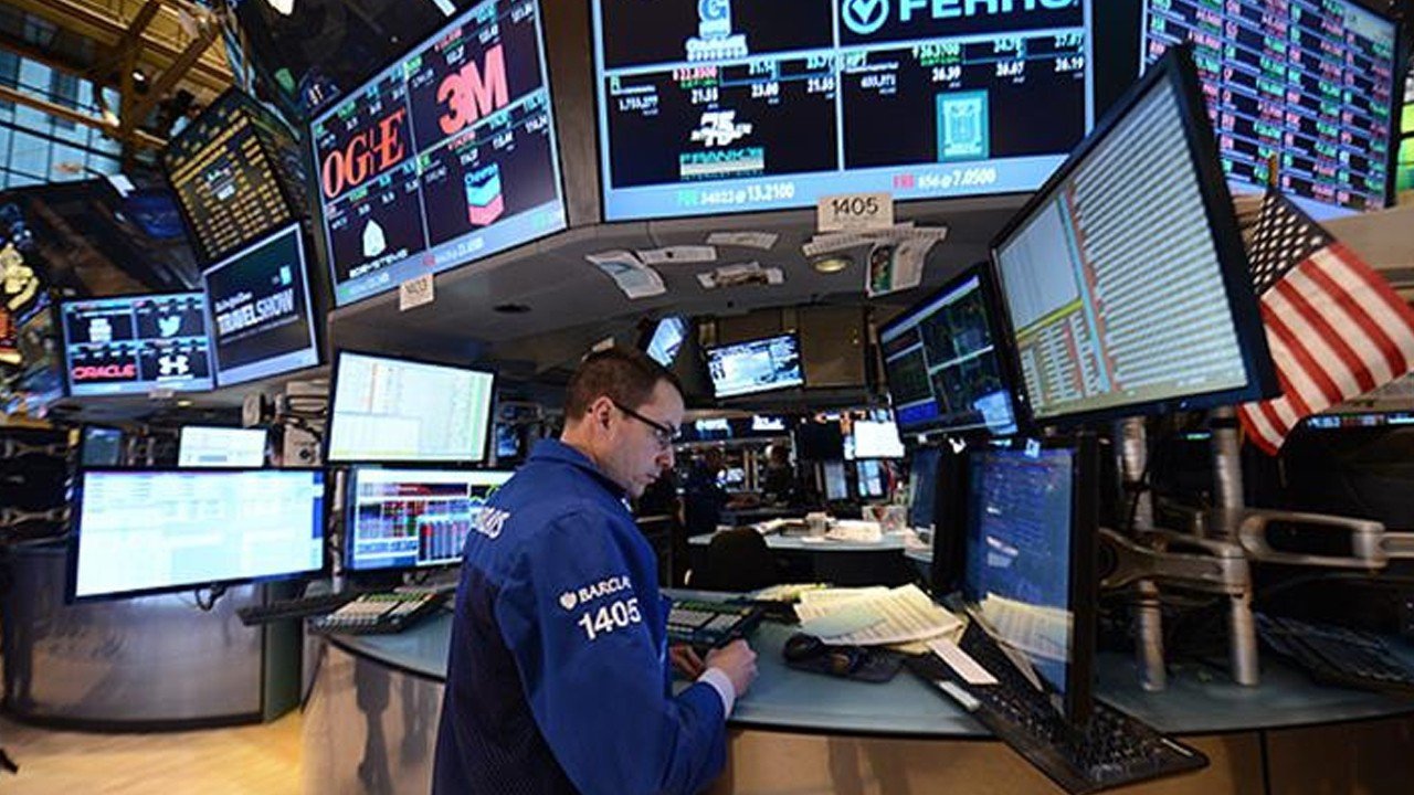 New York borsası karışık seyirle açıldı