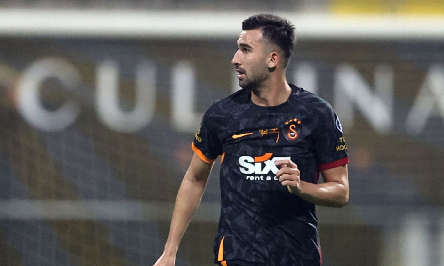 Galatasaray'da transfer için girişimler başladı