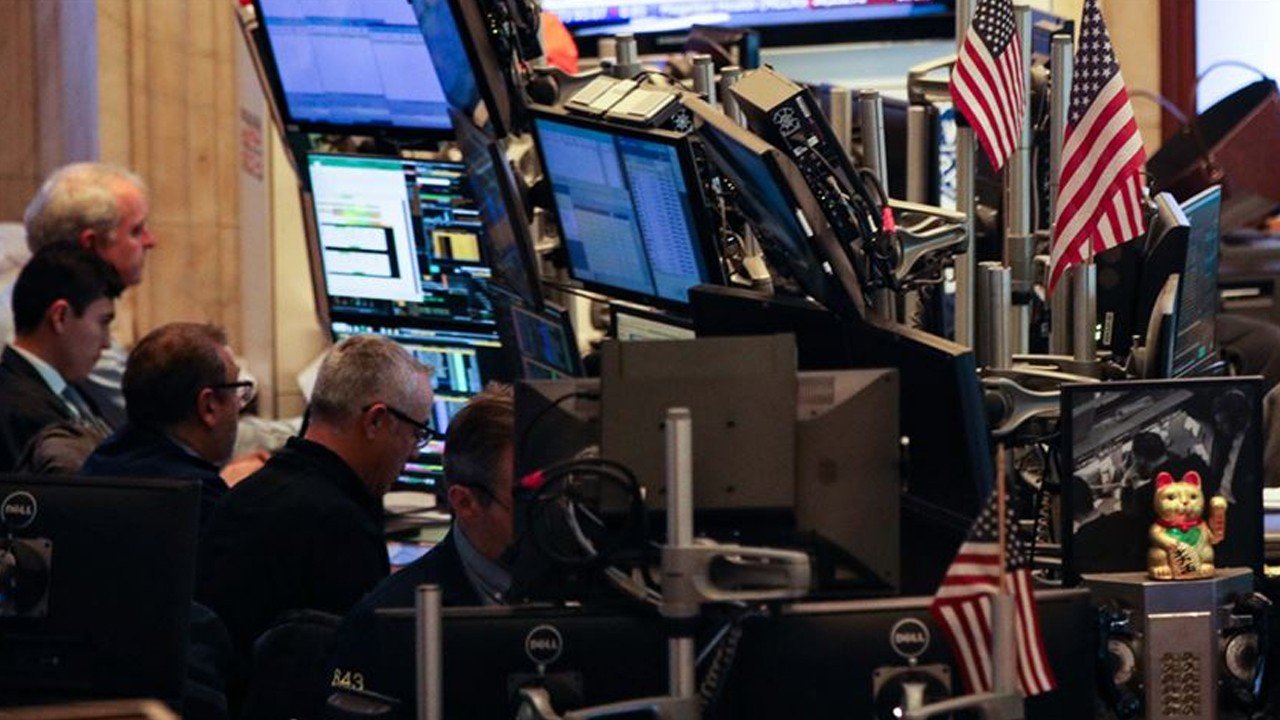 New York borsası karışık seyirle açıldı